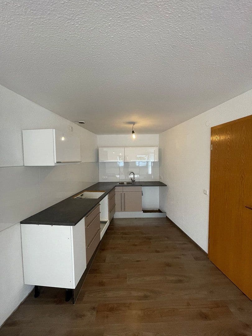 Prenájom bytu 2-izbový 68 m², Öhringen, Bádensko-Wurttembersko Prenájom bytu 2-izbový 68 m², Öhringen, Bádensko-Wurttembersko