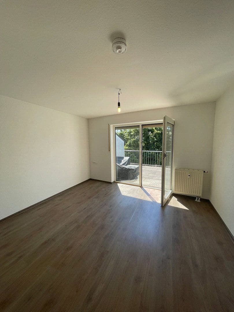 Prenájom bytu 2-izbový 68 m², Öhringen, Bádensko-Wurttembersko Prenájom bytu 2-izbový 68 m², Öhringen, Bádensko-Wurttembersko