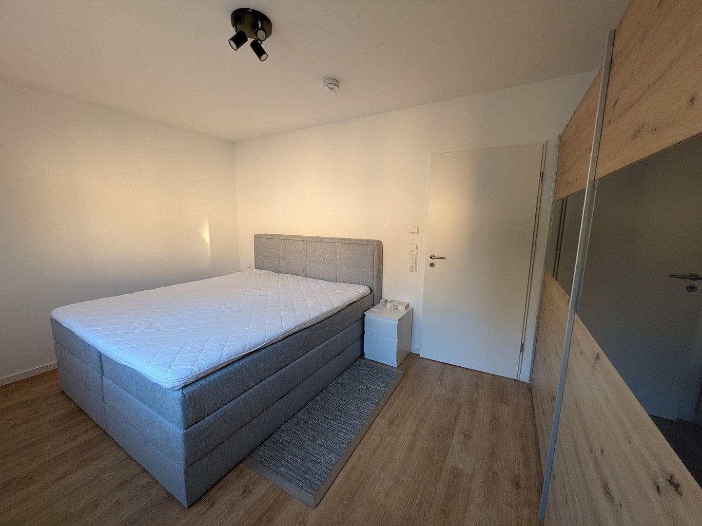 Prenájom bytu 2-izbový 55 m², Ulm, Bádensko-Wurttembersko Prenájom bytu 2-izbový 55 m², Ulm, Bádensko-Wurttembersko