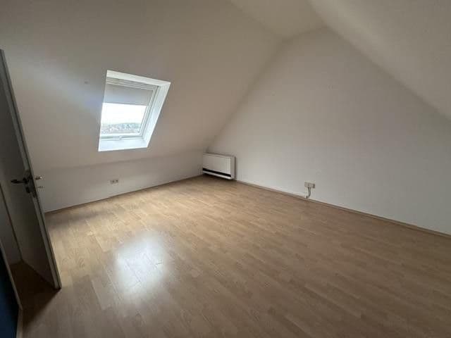 Prenájom bytu 4-izbový 81 m², Südstraße 33, Bad Driburg, Severné Porýnie - Westfálsko Prenájom bytu 4-izbový 81 m², Südstraße 33, Bad Driburg, Severné Porýnie - Westfálsko