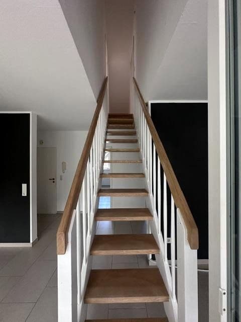 Prenájom bytu 4-izbový 81 m², Südstraße 33, Bad Driburg, Severné Porýnie - Westfálsko Prenájom bytu 4-izbový 81 m², Südstraße 33, Bad Driburg, Severné Porýnie - Westfálsko