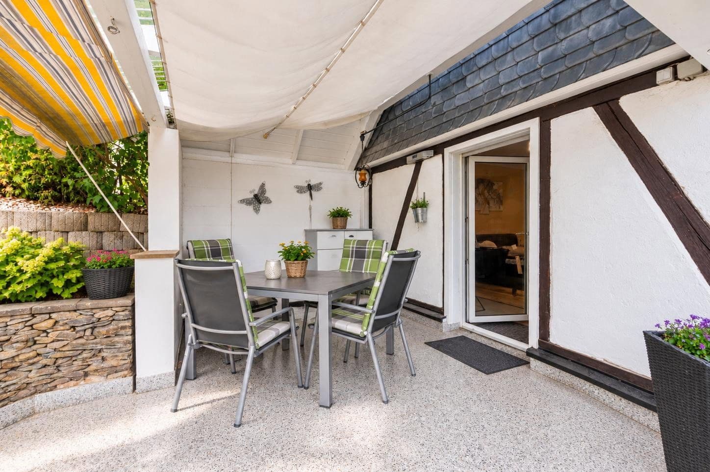 Prenájom bytu 3-izbový 93 m², Simmern/Hunsrück, Porýnie-Falcko Prenájom bytu 3-izbový 93 m², Simmern/Hunsrück, Porýnie-Falcko