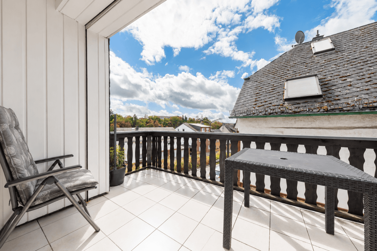 Prenájom bytu 3-izbový 93 m², Simmern/Hunsrück, Porýnie-Falcko Prenájom bytu 3-izbový 93 m², Simmern/Hunsrück, Porýnie-Falcko