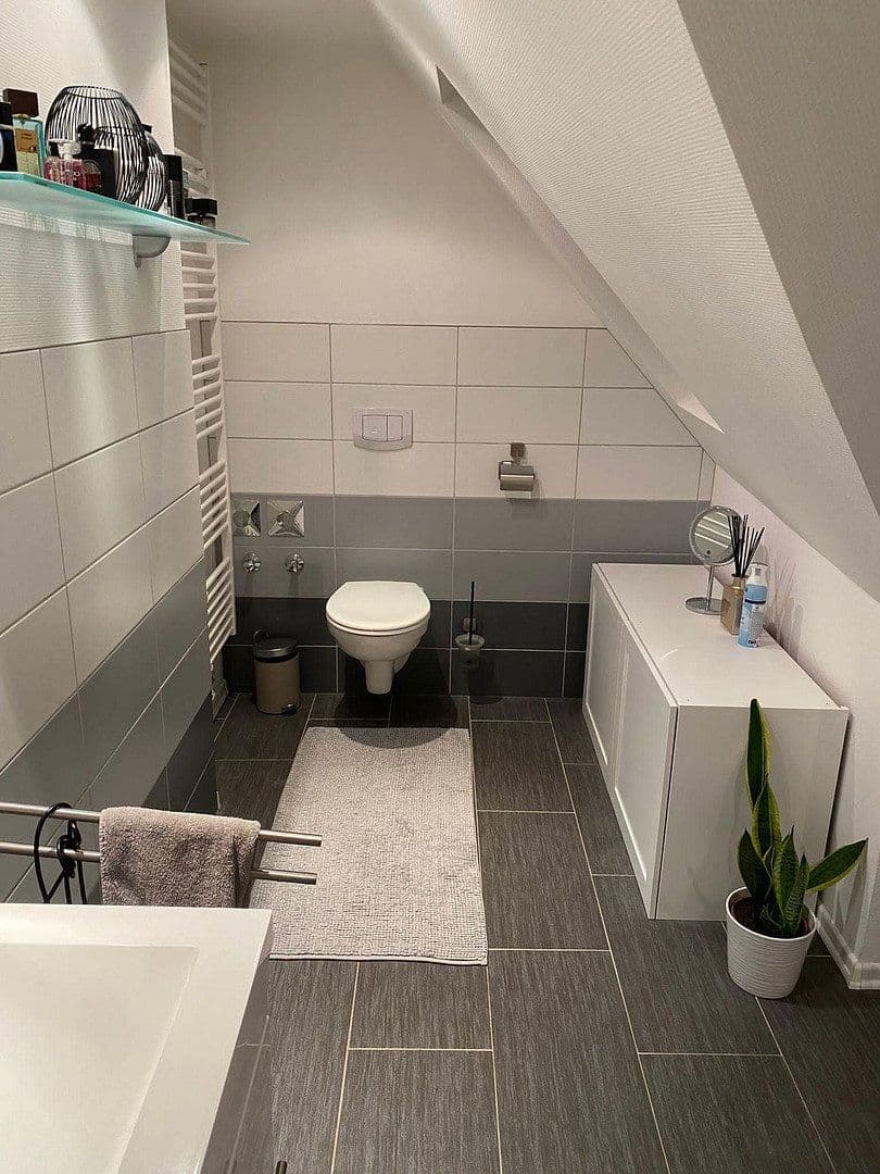 Predaj bytu 1-izbový 100 m², Spiesen-Elversberg, Sársko Predaj bytu 1-izbový 100 m², Spiesen-Elversberg, Sársko