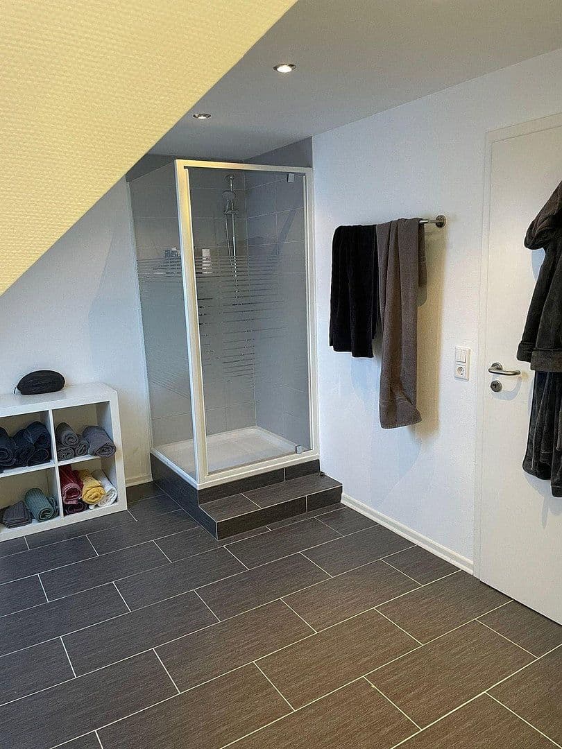 Predaj bytu 1-izbový 100 m², Spiesen-Elversberg, Sársko Predaj bytu 1-izbový 100 m², Spiesen-Elversberg, Sársko