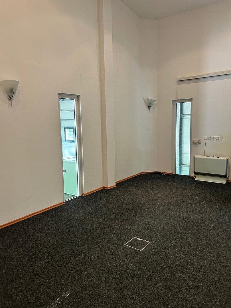Prenájom kancelárie 571 m², Jesenwanger Strasse 50, Grafrath, Bavorsko Prenájom kancelárie 571 m², Jesenwanger Strasse 50, Grafrath, Bavorsko