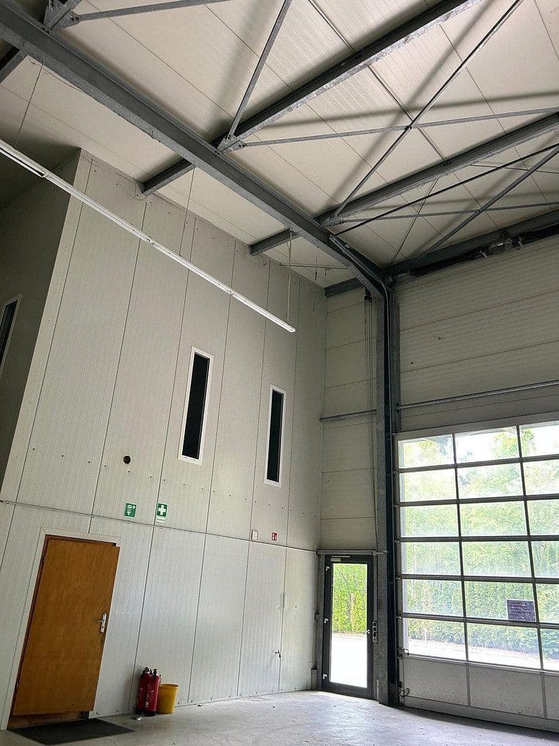 Prenájom kancelárie 571 m², Jesenwanger Strasse 50, Grafrath, Bavorsko Prenájom kancelárie 571 m², Jesenwanger Strasse 50, Grafrath, Bavorsko
