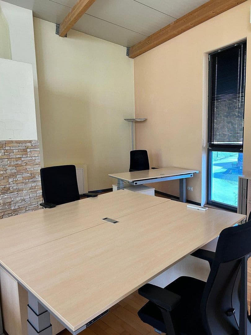 Prenájom kancelárie 571 m², Jesenwanger Strasse 50, Grafrath, Bavorsko Prenájom kancelárie 571 m², Jesenwanger Strasse 50, Grafrath, Bavorsko