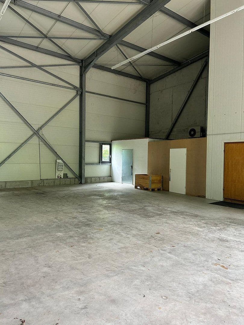 Prenájom kancelárie 571 m², Jesenwanger Strasse 50, Grafrath, Bavorsko Prenájom kancelárie 571 m², Jesenwanger Strasse 50, Grafrath, Bavorsko