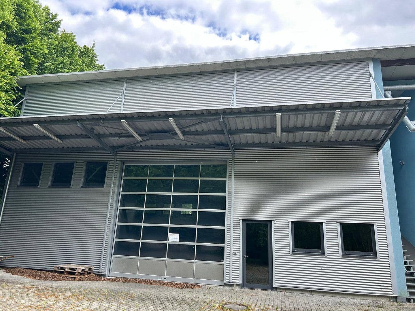 Prenájom kancelárie 571 m², Jesenwanger Strasse 50, Grafrath, Bavorsko Prenájom kancelárie 571 m², Jesenwanger Strasse 50, Grafrath, Bavorsko