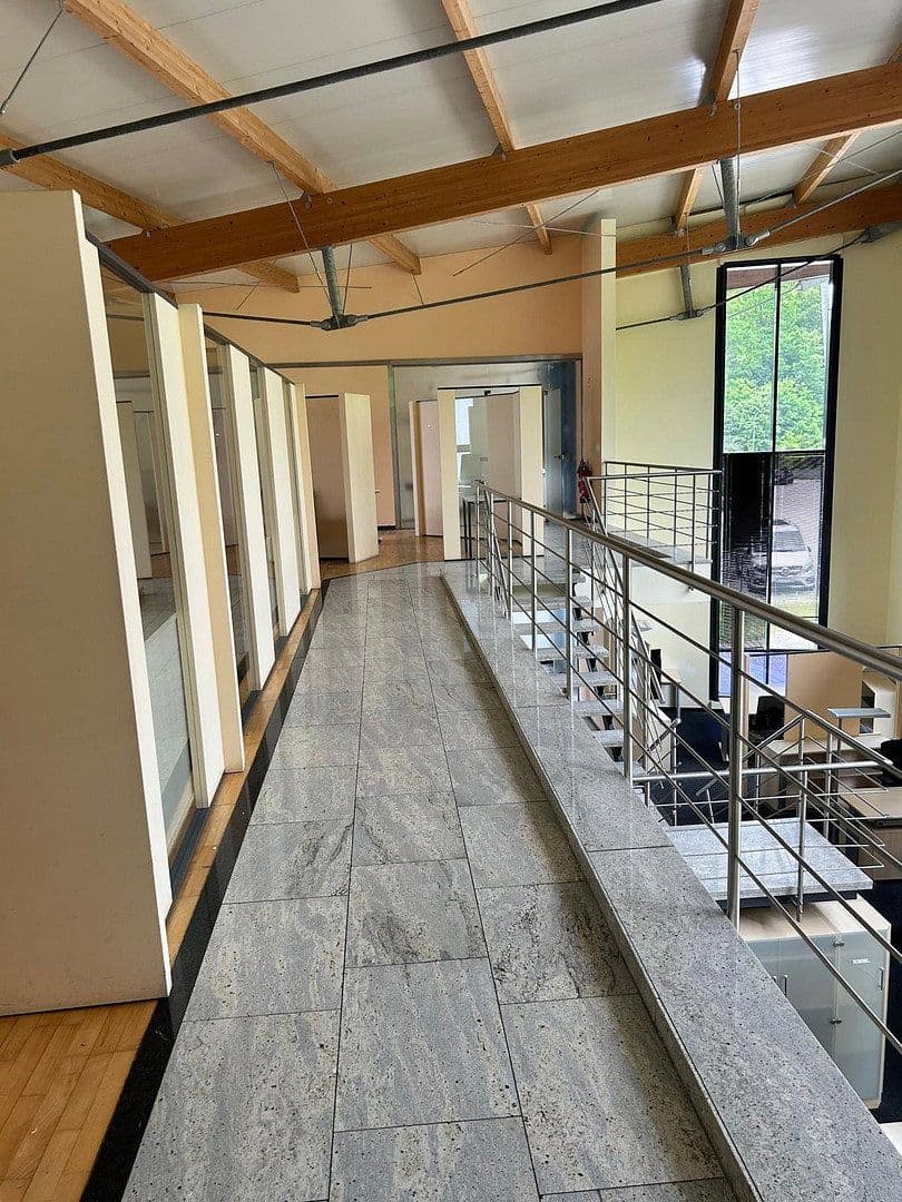 Prenájom kancelárie 571 m², Jesenwanger Strasse 50, Grafrath, Bavorsko Prenájom kancelárie 571 m², Jesenwanger Strasse 50, Grafrath, Bavorsko