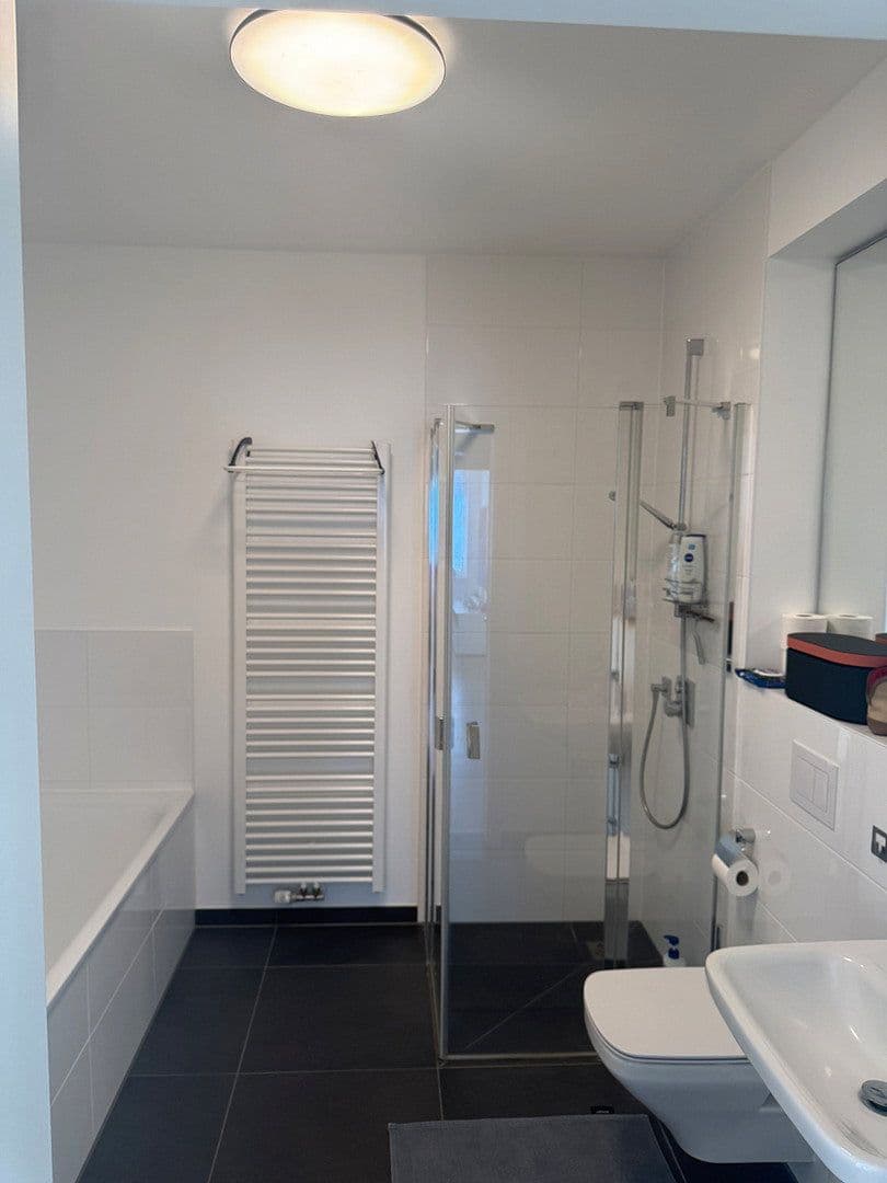 Predaj bytu 2-izbový 74 m², Bremen, Brémy Predaj bytu 2-izbový 74 m², Bremen, Brémy