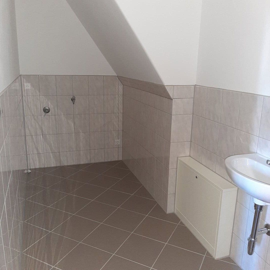 Predaj bytu 3-izbový 67 m², Hohensteiner Straße 66, Limbach-Oberfrohna, Sasko Predaj bytu 3-izbový 67 m², Hohensteiner Straße 66, Limbach-Oberfrohna, Sasko