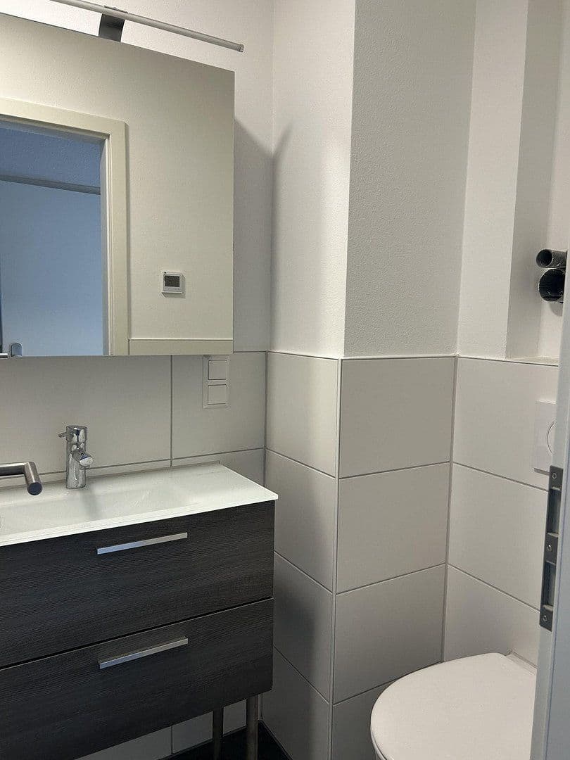 Prenájom bytu 4-izbový 102 m², Karlsruhe, Bádensko-Wurttembersko Prenájom bytu 4-izbový 102 m², Karlsruhe, Bádensko-Wurttembersko