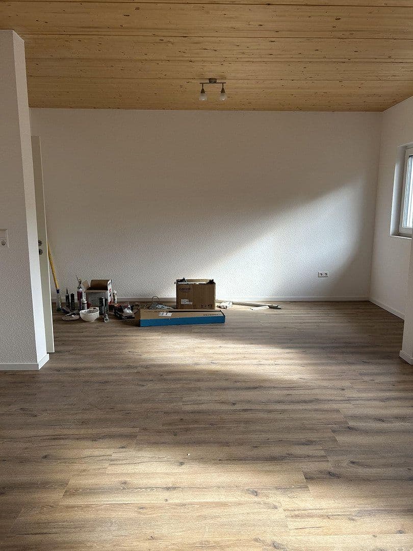 Prenájom bytu 4-izbový 102 m², Karlsruhe, Bádensko-Wurttembersko Prenájom bytu 4-izbový 102 m², Karlsruhe, Bádensko-Wurttembersko