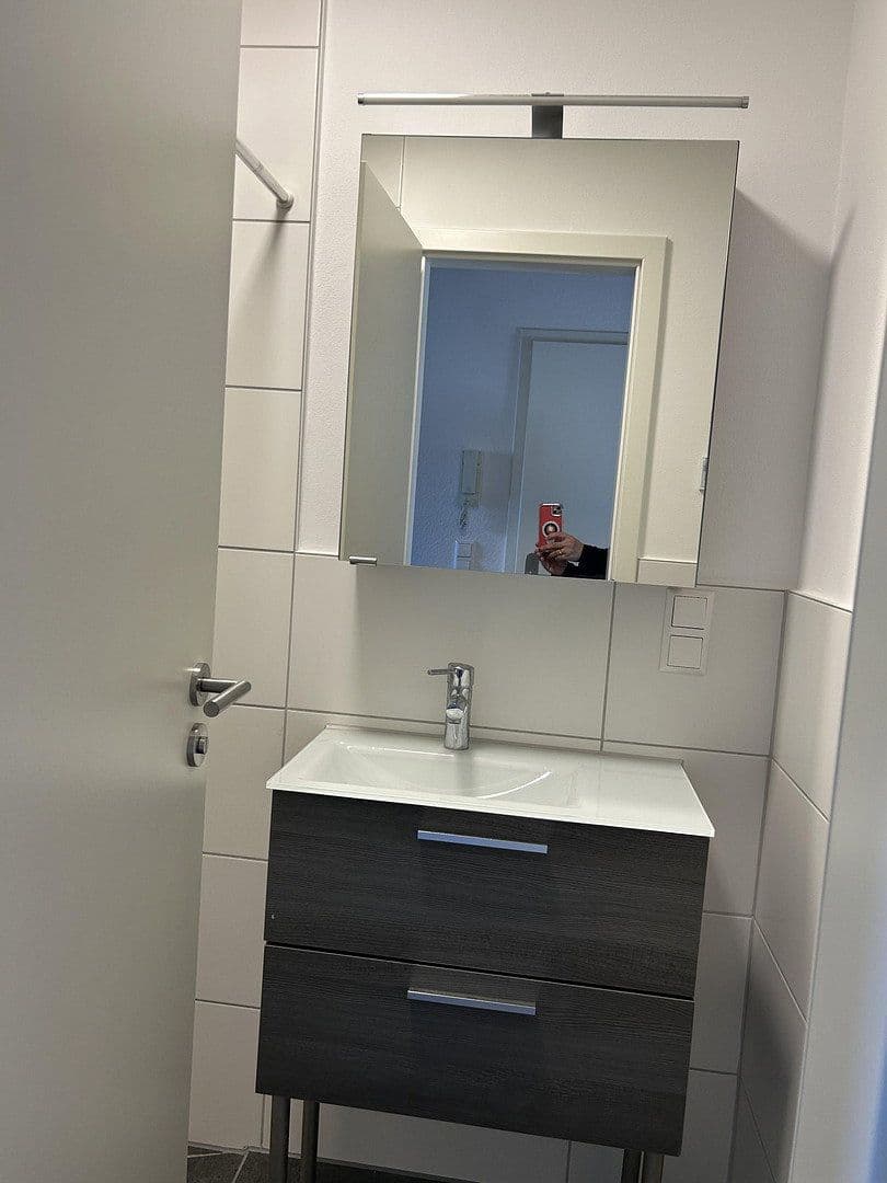 Prenájom bytu 4-izbový 102 m², Karlsruhe, Bádensko-Wurttembersko Prenájom bytu 4-izbový 102 m², Karlsruhe, Bádensko-Wurttembersko