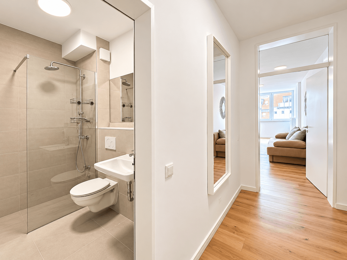 Prenájom bytu 2-izbový 55 m², Köln, Severné Porýnie - Westfálsko Prenájom bytu 2-izbový 55 m², Köln, Severné Porýnie - Westfálsko