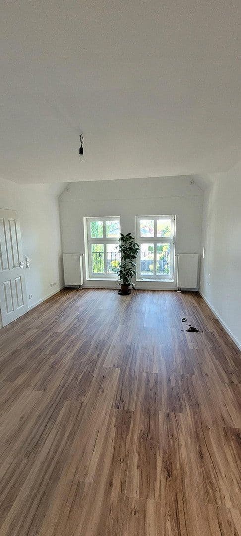 Prenájom bytu 4-izbový 126 m², Berlin, Berlín Prenájom bytu 4-izbový 126 m², Berlin, Berlín