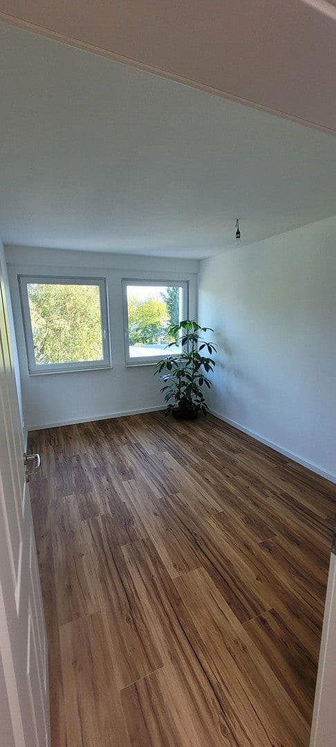 Prenájom bytu 4-izbový 126 m², Berlin, Berlín Prenájom bytu 4-izbový 126 m², Berlin, Berlín