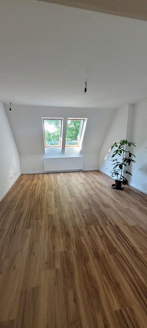 Prenájom bytu 4-izbový 126 m², Berlin, Berlín Prenájom bytu 4-izbový 126 m², Berlin, Berlín