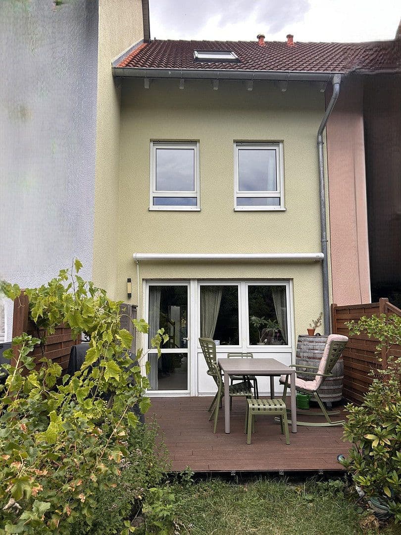 Predaj domu 108 m², pozemok 110 m², Landau in der Pfalz, Porýnie-Falcko Predaj domu 108 m², pozemok 110 m², Landau in der Pfalz, Porýnie-Falcko