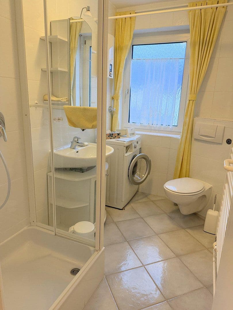 Prenájom bytu 2-izbový 40 m², Ostlandstraße 3, Augsburg, Bavorsko Prenájom bytu 2-izbový 40 m², Ostlandstraße 3, Augsburg, Bavorsko