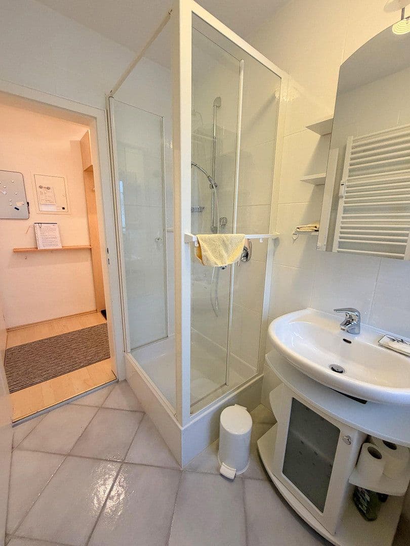 Prenájom bytu 2-izbový 40 m², Ostlandstraße 3, Augsburg, Bavorsko Prenájom bytu 2-izbový 40 m², Ostlandstraße 3, Augsburg, Bavorsko