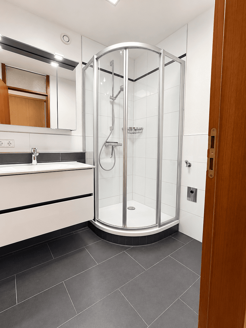 Predaj bytu 2-izbový 64 m², Peter-Rosegger-Straße 101, Reutlingen, Bádensko-Wurttembersko Predaj bytu 2-izbový 64 m², Peter-Rosegger-Straße 101, Reutlingen, Bádensko-Wurttembersko