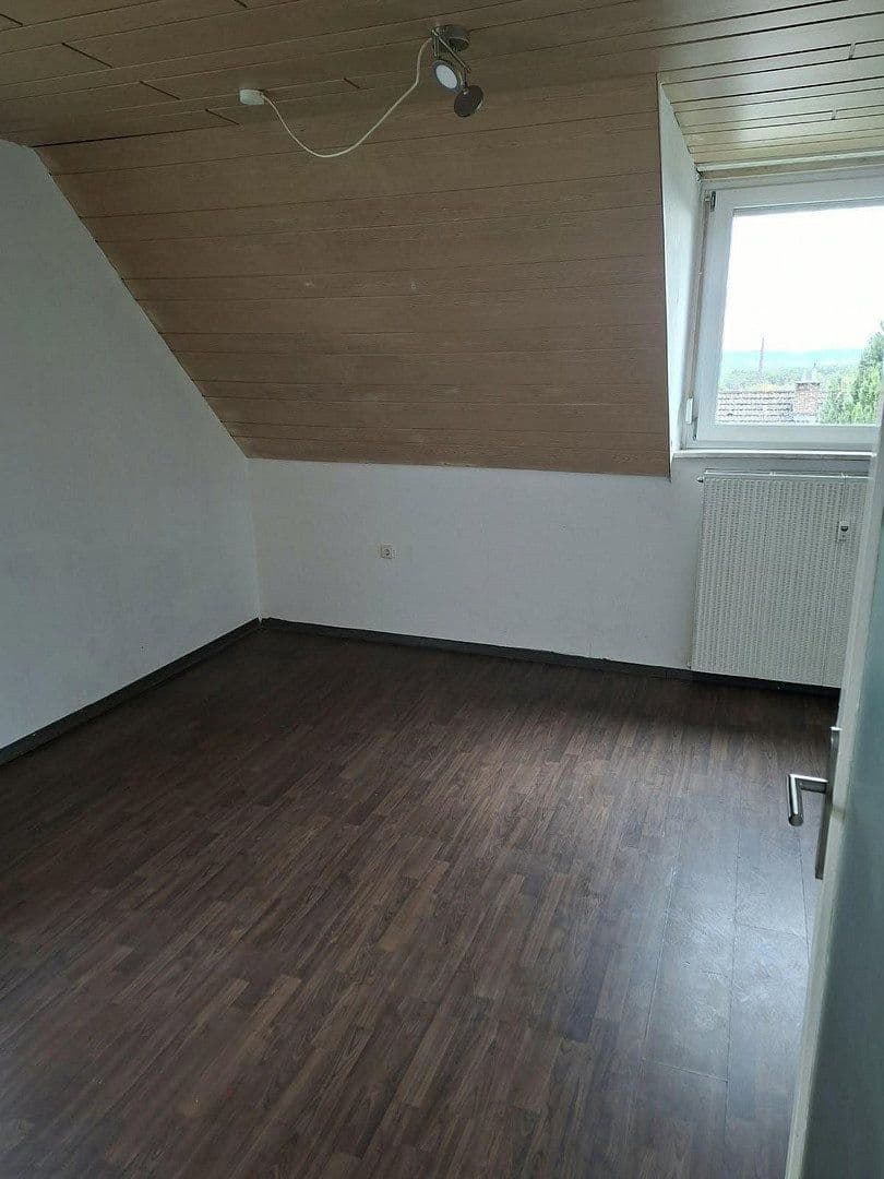 Predaj domu 147 m², pozemok 988 m², Altenstadt an der Waldnaab, Bavorsko Predaj domu 147 m², pozemok 988 m², Altenstadt an der Waldnaab, Bavorsko