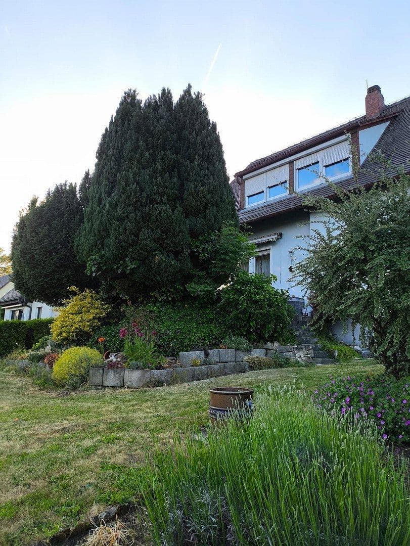 Predaj domu 147 m², pozemok 988 m², Altenstadt an der Waldnaab, Bavorsko Predaj domu 147 m², pozemok 988 m², Altenstadt an der Waldnaab, Bavorsko