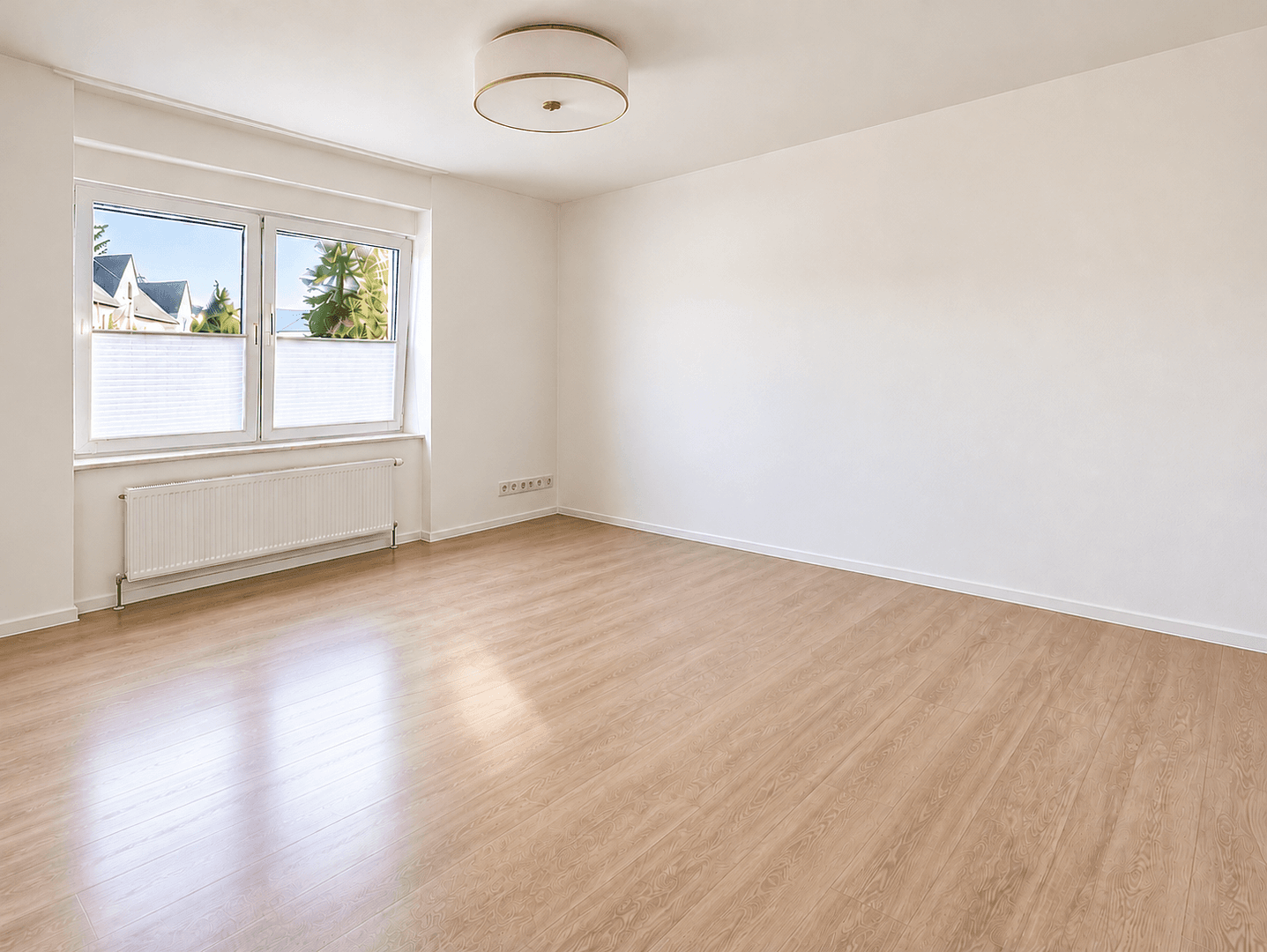 Prenájom bytu 3-izbový 118 m², Alpenrod, Porýnie-Falcko Prenájom bytu 3-izbový 118 m², Alpenrod, Porýnie-Falcko