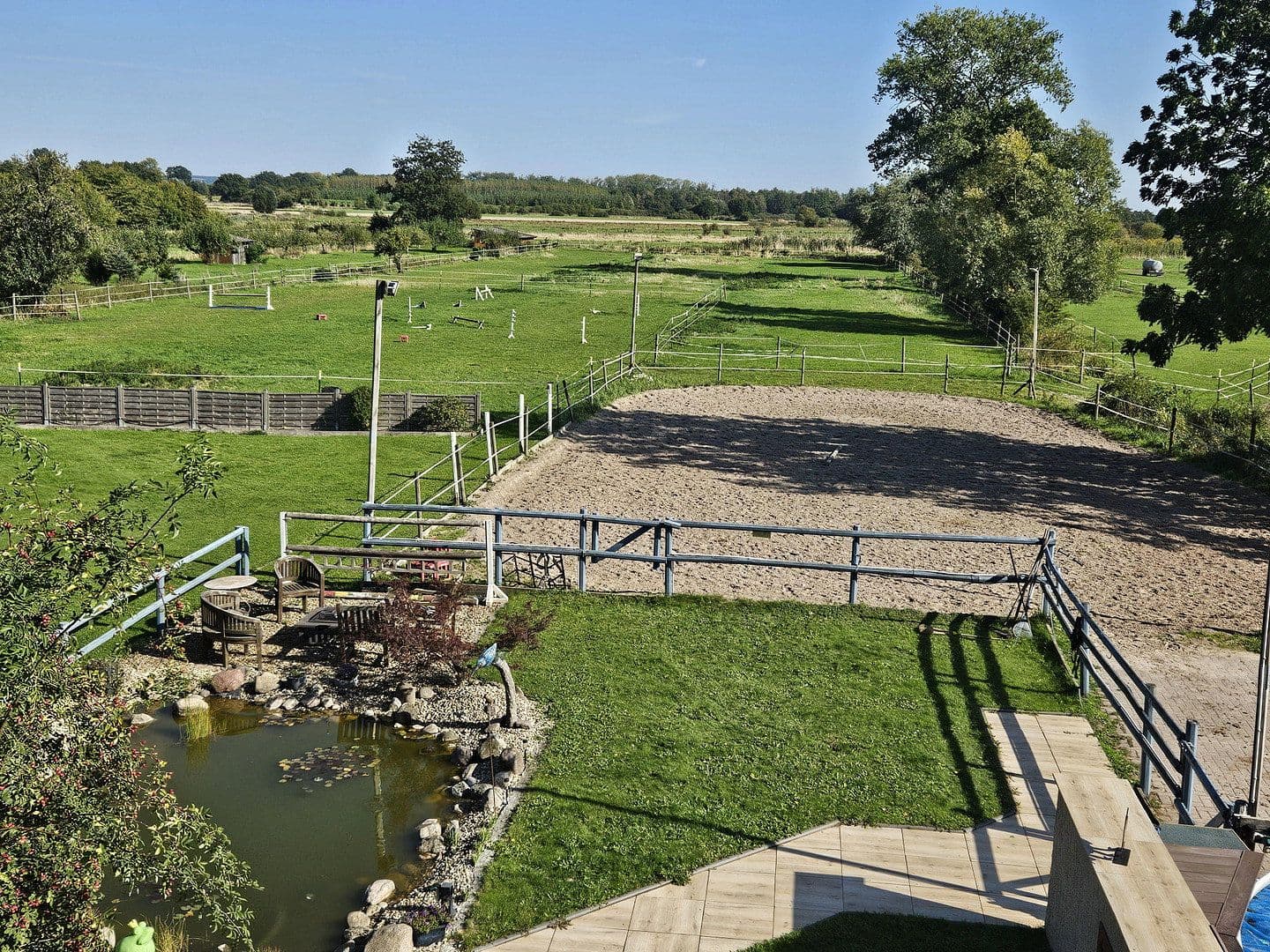 Predaj domu 193 m², pozemok 4.132 m², Drage, Dolné Sasko Predaj domu 193 m², pozemok 4.132 m², Drage, Dolné Sasko