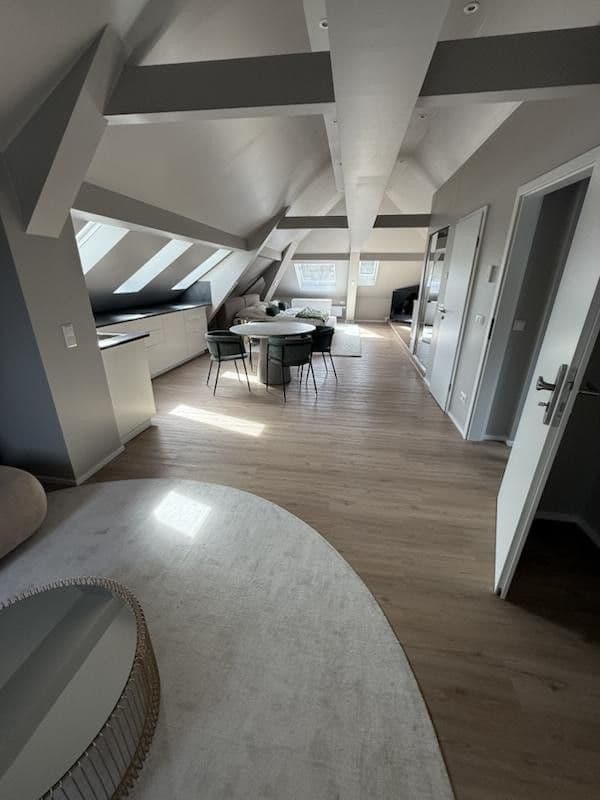 Prenájom bytu 1-izbový 56 m², Neckartenzlinger Str. 110, Reutlingen, Bádensko-Wurttembersko Prenájom bytu 1-izbový 56 m², Neckartenzlinger Str. 110, Reutlingen, Bádensko-Wurttembersko