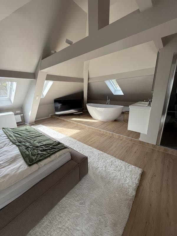 Prenájom bytu 1-izbový 56 m², Neckartenzlinger Str. 110, Reutlingen, Bádensko-Wurttembersko Prenájom bytu 1-izbový 56 m², Neckartenzlinger Str. 110, Reutlingen, Bádensko-Wurttembersko