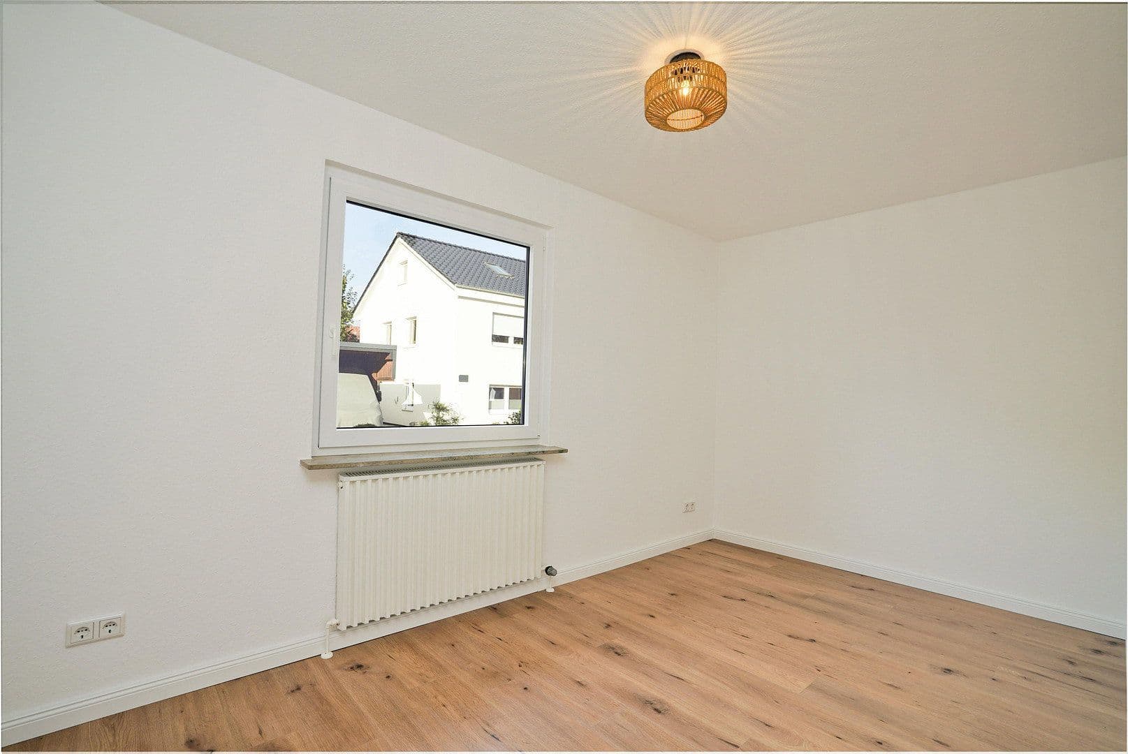 Predaj domu 149 m², pozemok 417 m², Achim, Dolné Sasko Predaj domu 149 m², pozemok 417 m², Achim, Dolné Sasko