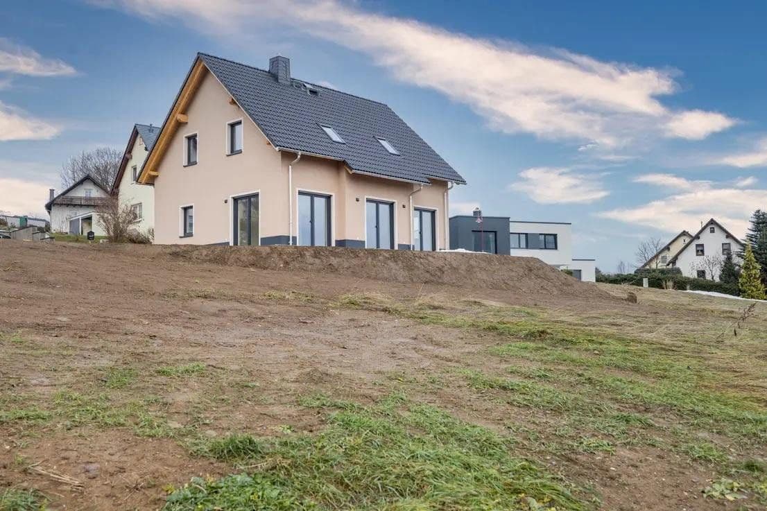 Predaj domu 125 m², pozemok 426 m², Nickelweg 19, Annaberg-Buchholz, Sasko Predaj domu 125 m², pozemok 426 m², Nickelweg 19, Annaberg-Buchholz, Sasko