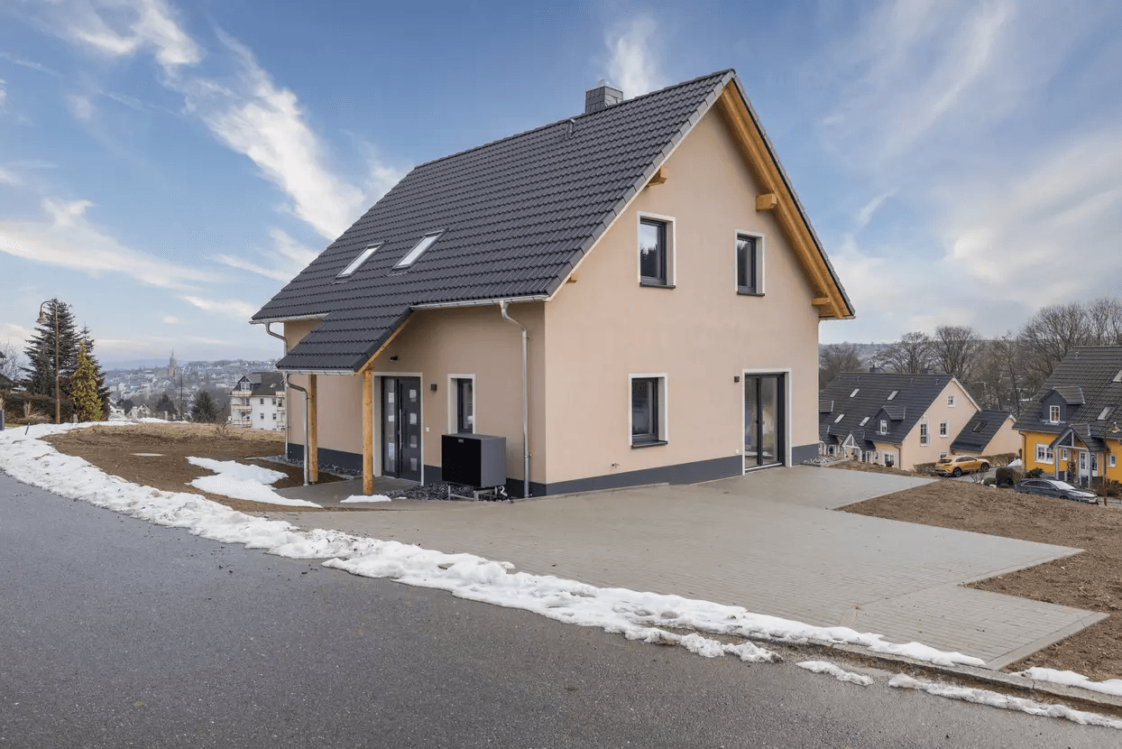 Predaj domu 125 m², pozemok 426 m², Nickelweg 19, Annaberg-Buchholz, Sasko Predaj domu 125 m², pozemok 426 m², Nickelweg 19, Annaberg-Buchholz, Sasko