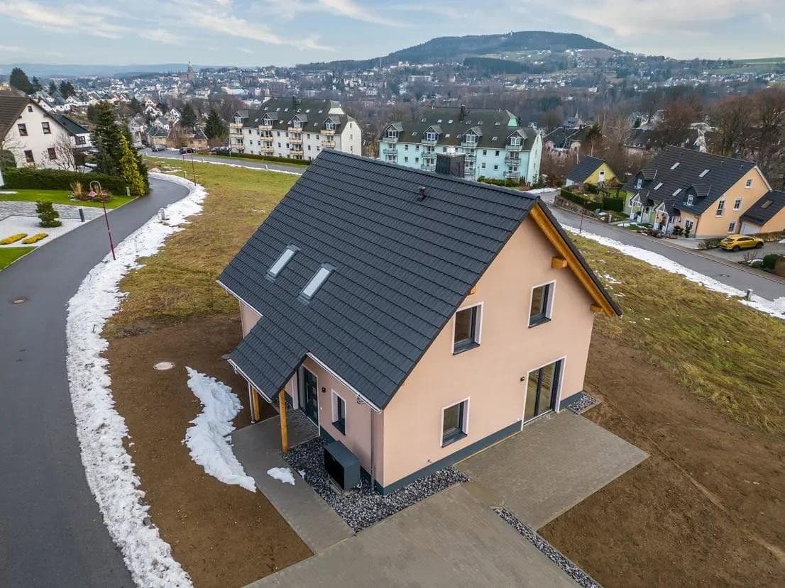Predaj domu 125 m², pozemok 426 m², Nickelweg 19, Annaberg-Buchholz, Sasko Predaj domu 125 m², pozemok 426 m², Nickelweg 19, Annaberg-Buchholz, Sasko