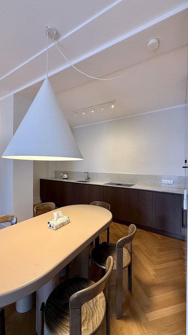Prenájom bytu 2-izbový 67 m², Berlin, Berlín Prenájom bytu 2-izbový 67 m², Berlin, Berlín