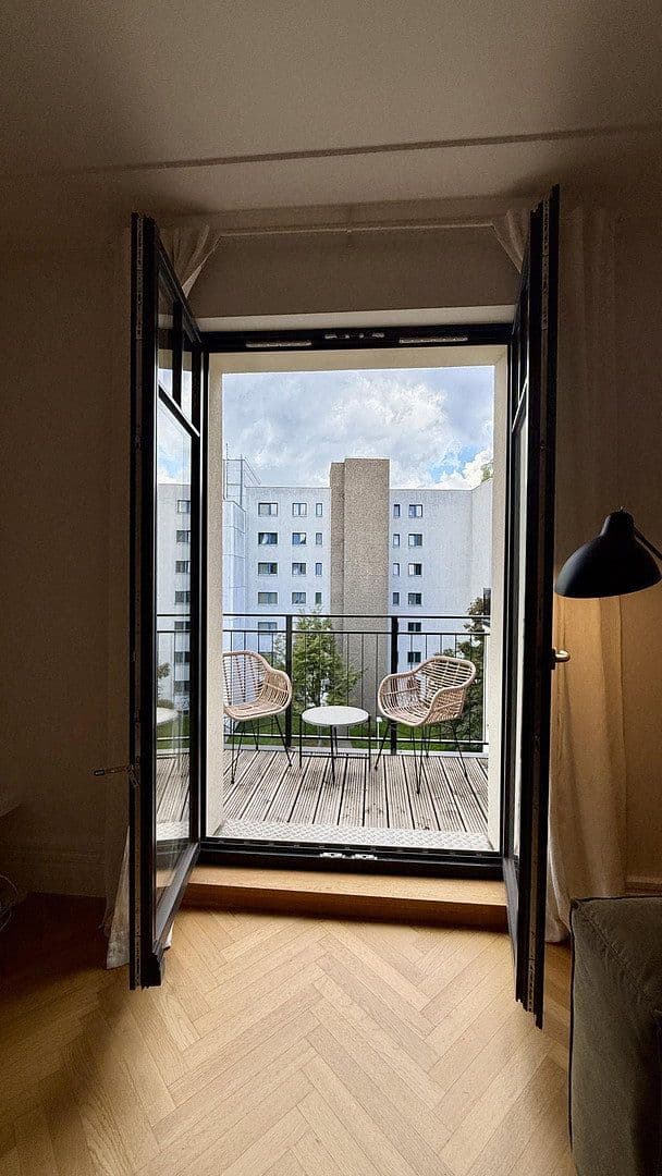 Prenájom bytu 2-izbový 67 m², Berlin, Berlín Prenájom bytu 2-izbový 67 m², Berlin, Berlín