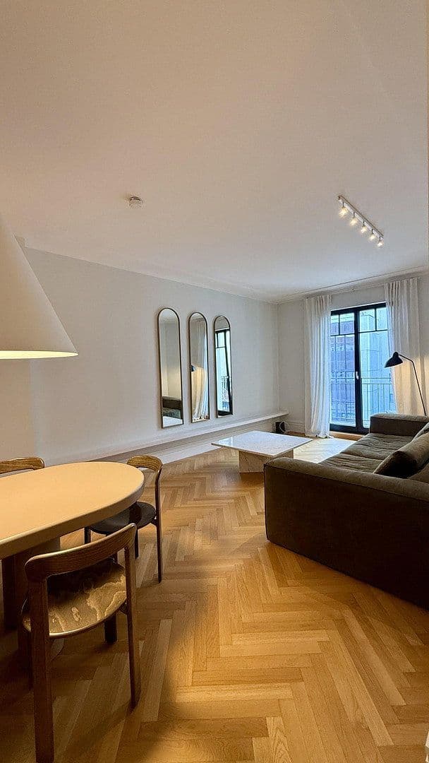 Prenájom bytu 2-izbový 67 m², Berlin, Berlín Prenájom bytu 2-izbový 67 m², Berlin, Berlín
