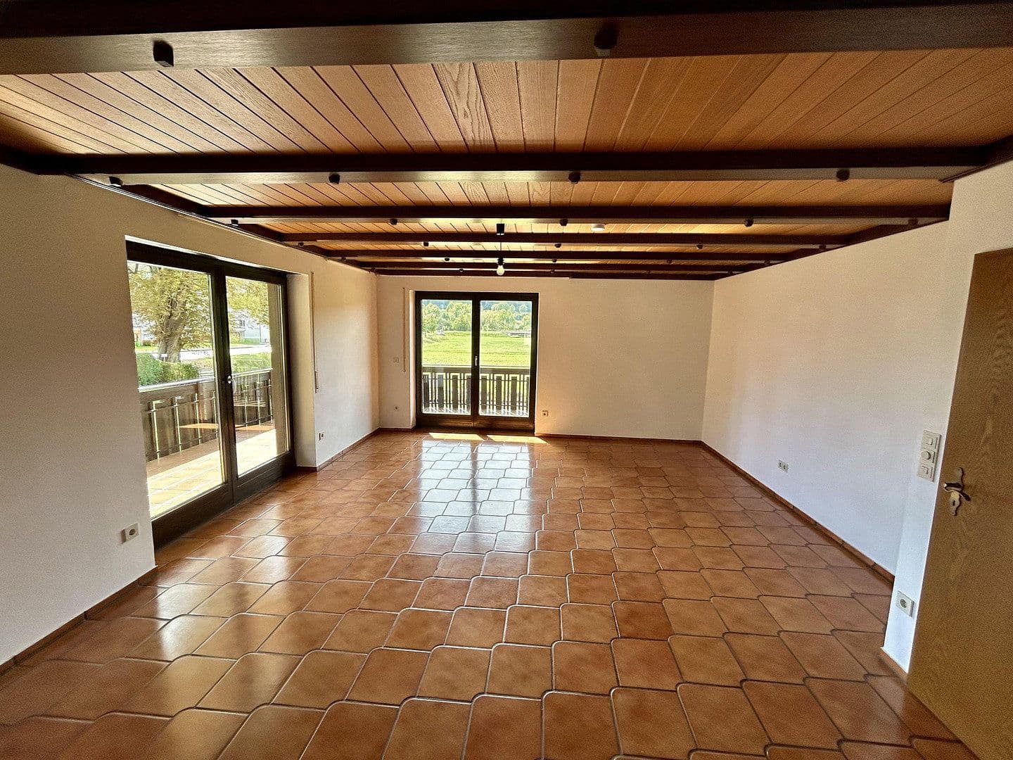 Prenájom bytu 4-izbový 140 m², Eichstätt, Bavorsko Prenájom bytu 4-izbový 140 m², Eichstätt, Bavorsko