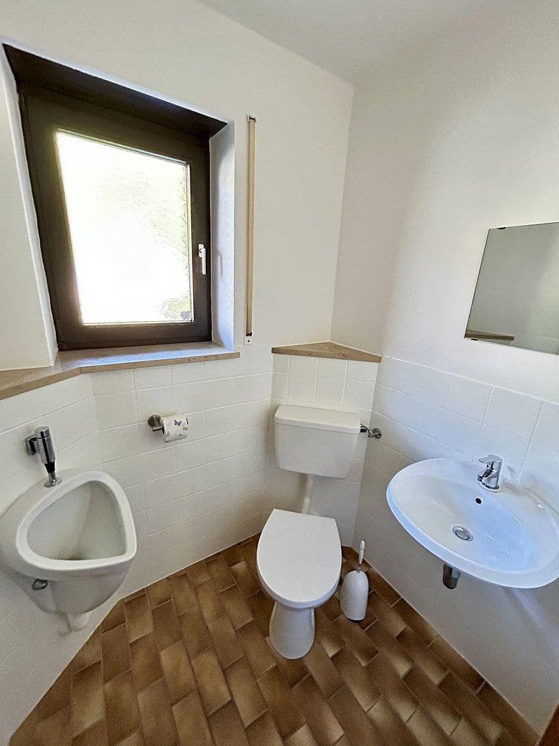 Prenájom bytu 4-izbový 140 m², Eichstätt, Bavorsko Prenájom bytu 4-izbový 140 m², Eichstätt, Bavorsko