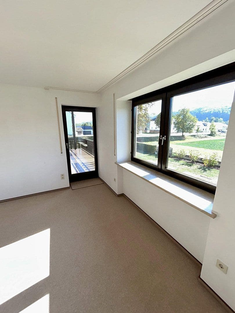 Prenájom bytu 4-izbový 140 m², Eichstätt, Bavorsko Prenájom bytu 4-izbový 140 m², Eichstätt, Bavorsko