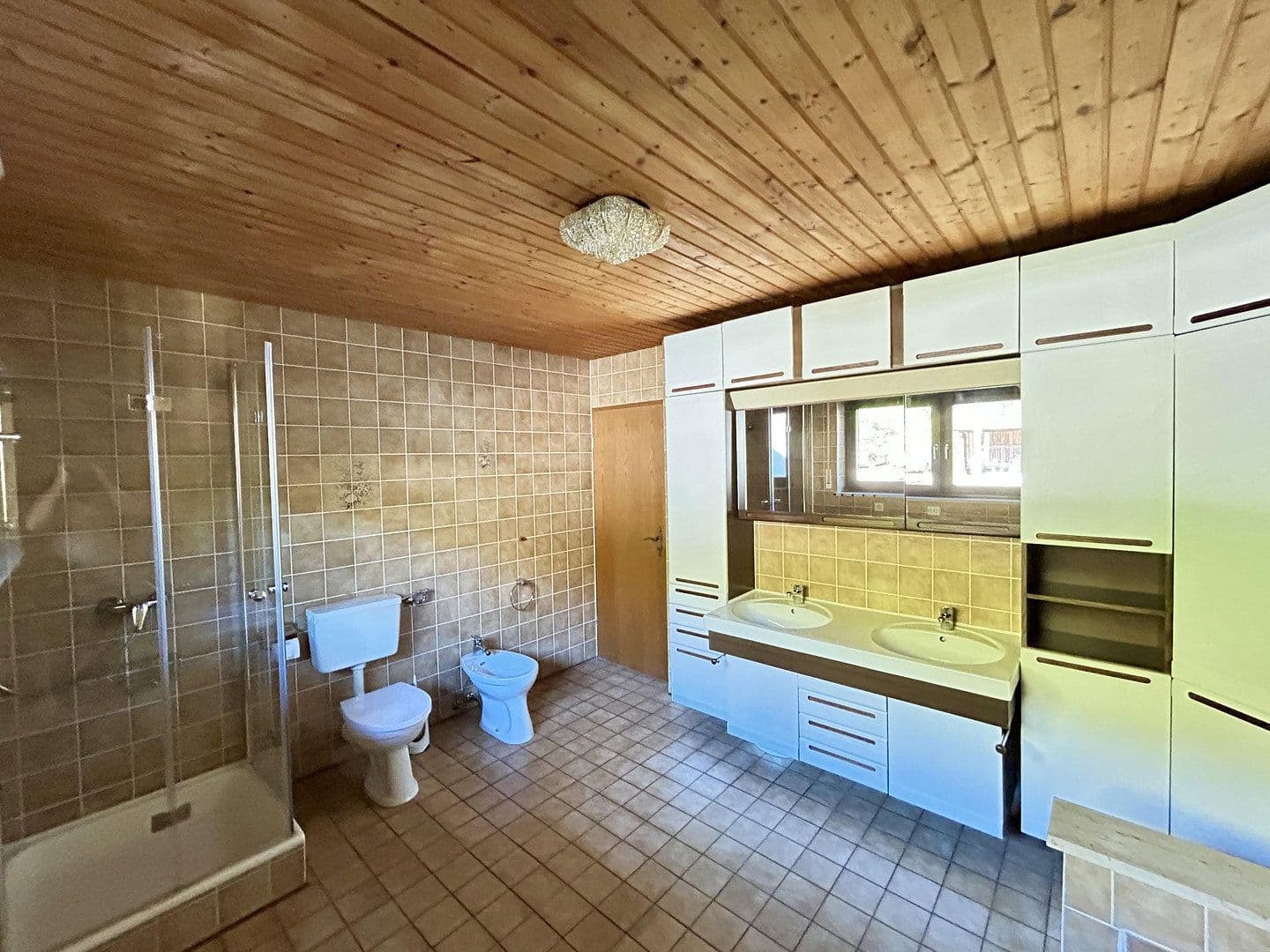 Prenájom bytu 4-izbový 140 m², Eichstätt, Bavorsko Prenájom bytu 4-izbový 140 m², Eichstätt, Bavorsko
