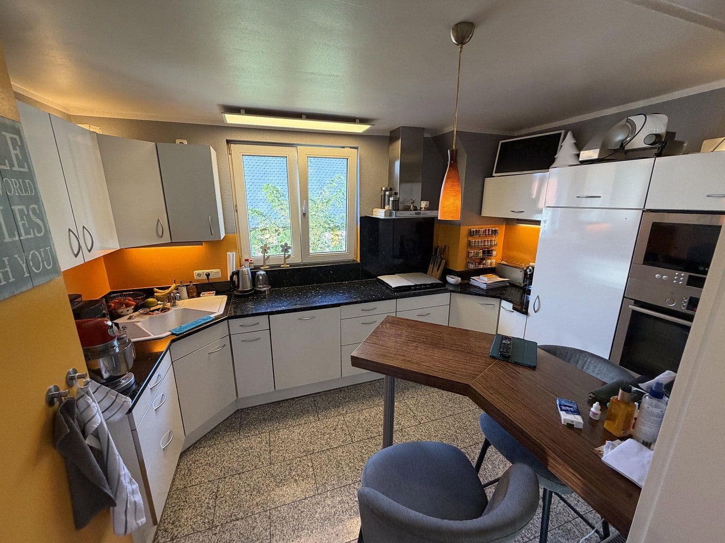 Predaj domu 158 m², pozemok 410 m², Homburger Landstrasse 186, Frankfurt, Hesensko Predaj domu 158 m², pozemok 410 m², Homburger Landstrasse 186, Frankfurt, Hesensko