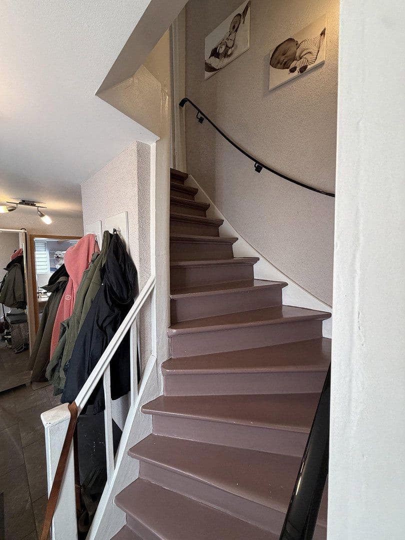 Predaj domu 158 m², pozemok 410 m², Homburger Landstrasse 186, Frankfurt, Hesensko Predaj domu 158 m², pozemok 410 m², Homburger Landstrasse 186, Frankfurt, Hesensko