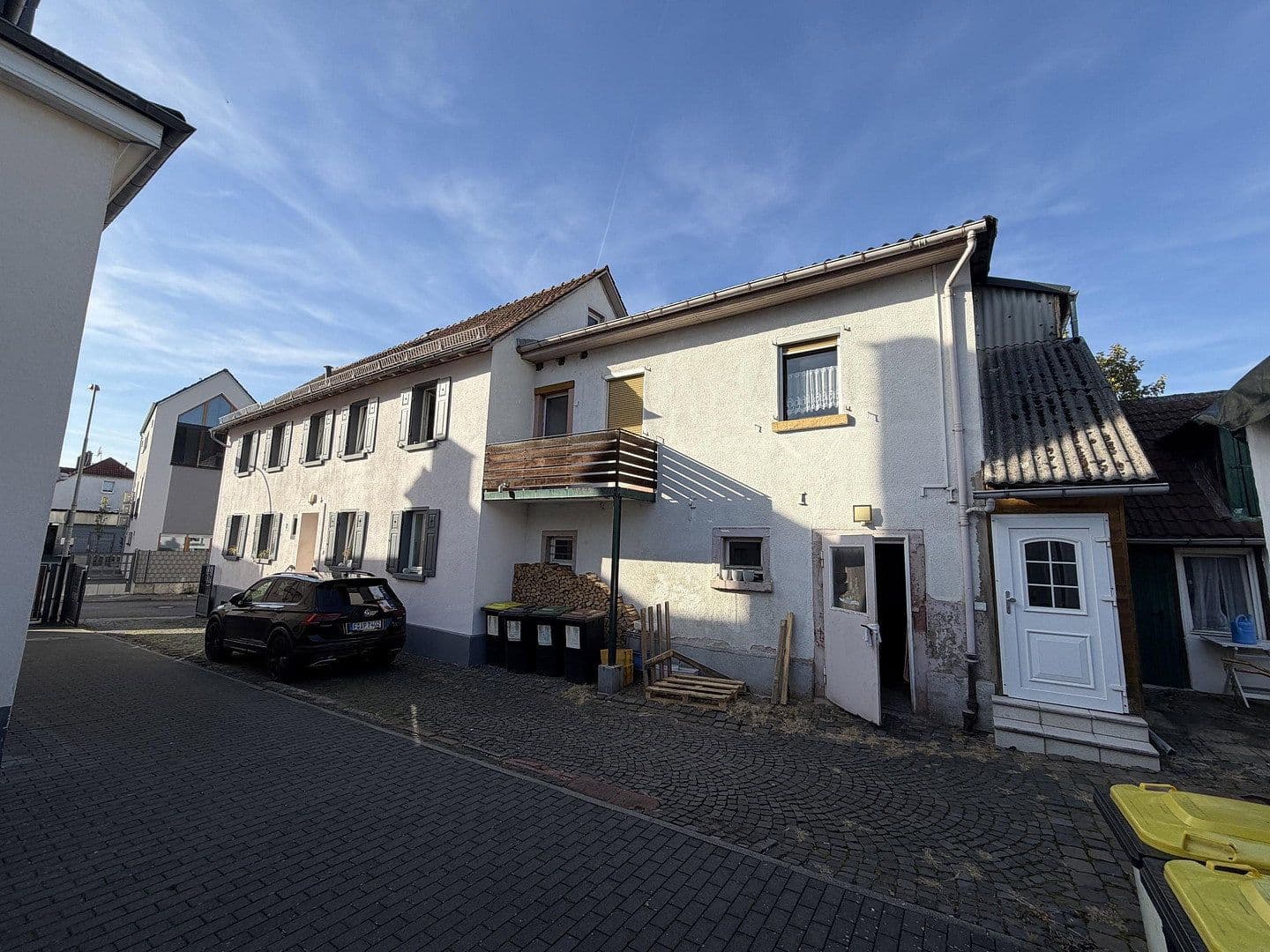 Predaj domu 158 m², pozemok 410 m², Homburger Landstrasse 186, Frankfurt, Hesensko Predaj domu 158 m², pozemok 410 m², Homburger Landstrasse 186, Frankfurt, Hesensko