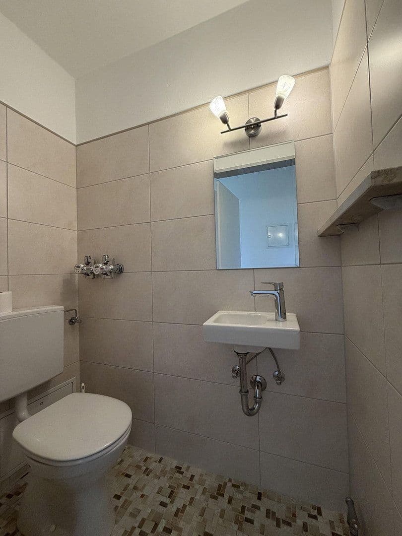 Prenájom bytu 3-izbový 90 m², Schwarzenbergstrasse 13, Rosenheim/ Pang, Bavorsko Prenájom bytu 3-izbový 90 m², Schwarzenbergstrasse 13, Rosenheim/ Pang, Bavorsko