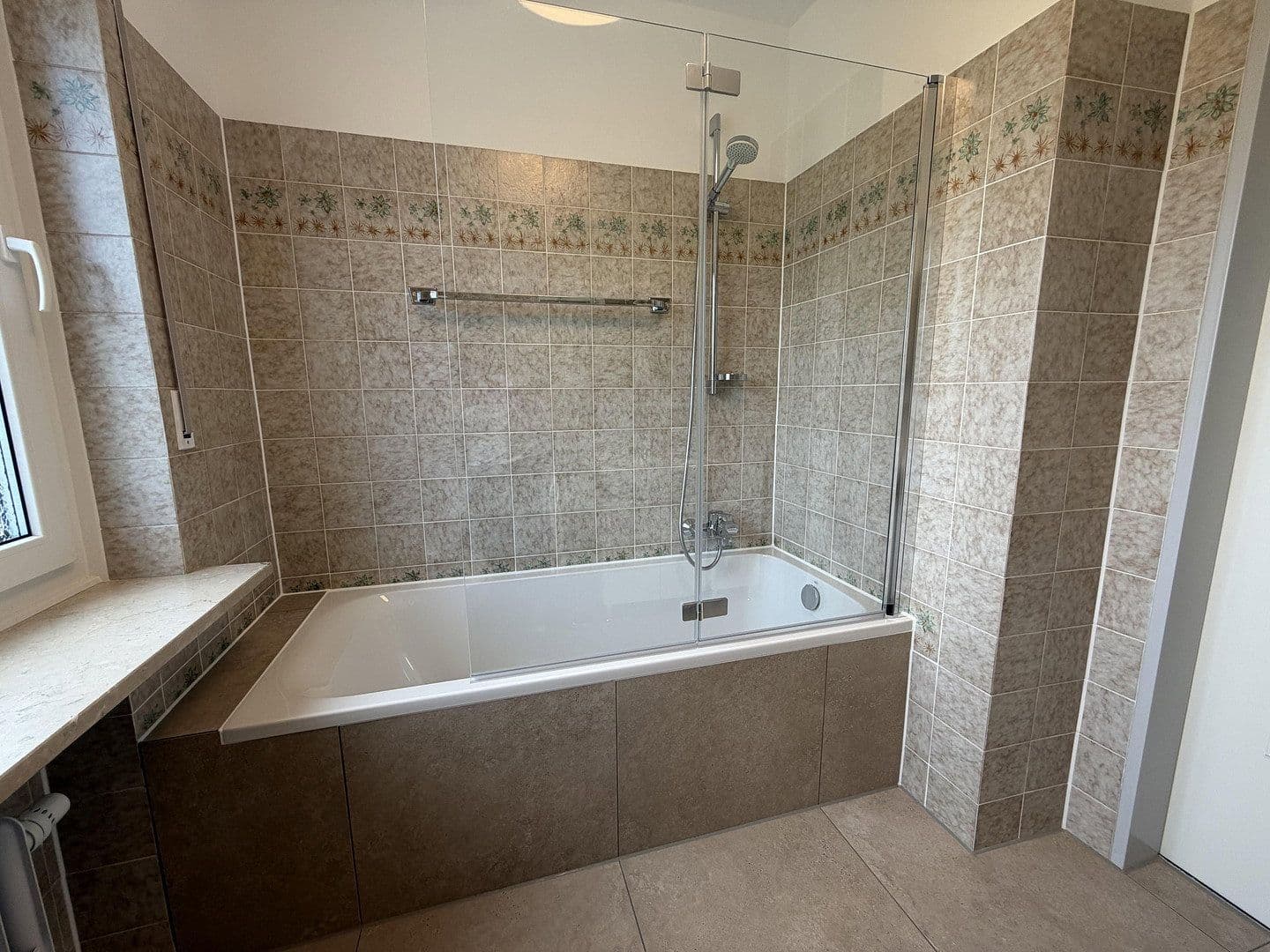 Prenájom bytu 3-izbový 90 m², Schwarzenbergstrasse 13, Rosenheim/ Pang, Bavorsko Prenájom bytu 3-izbový 90 m², Schwarzenbergstrasse 13, Rosenheim/ Pang, Bavorsko